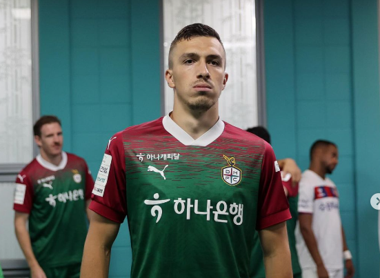 Milimizin müdafiəçisi Cənubi Koreyada qol vurdu, komandası qələbəyə sevindi