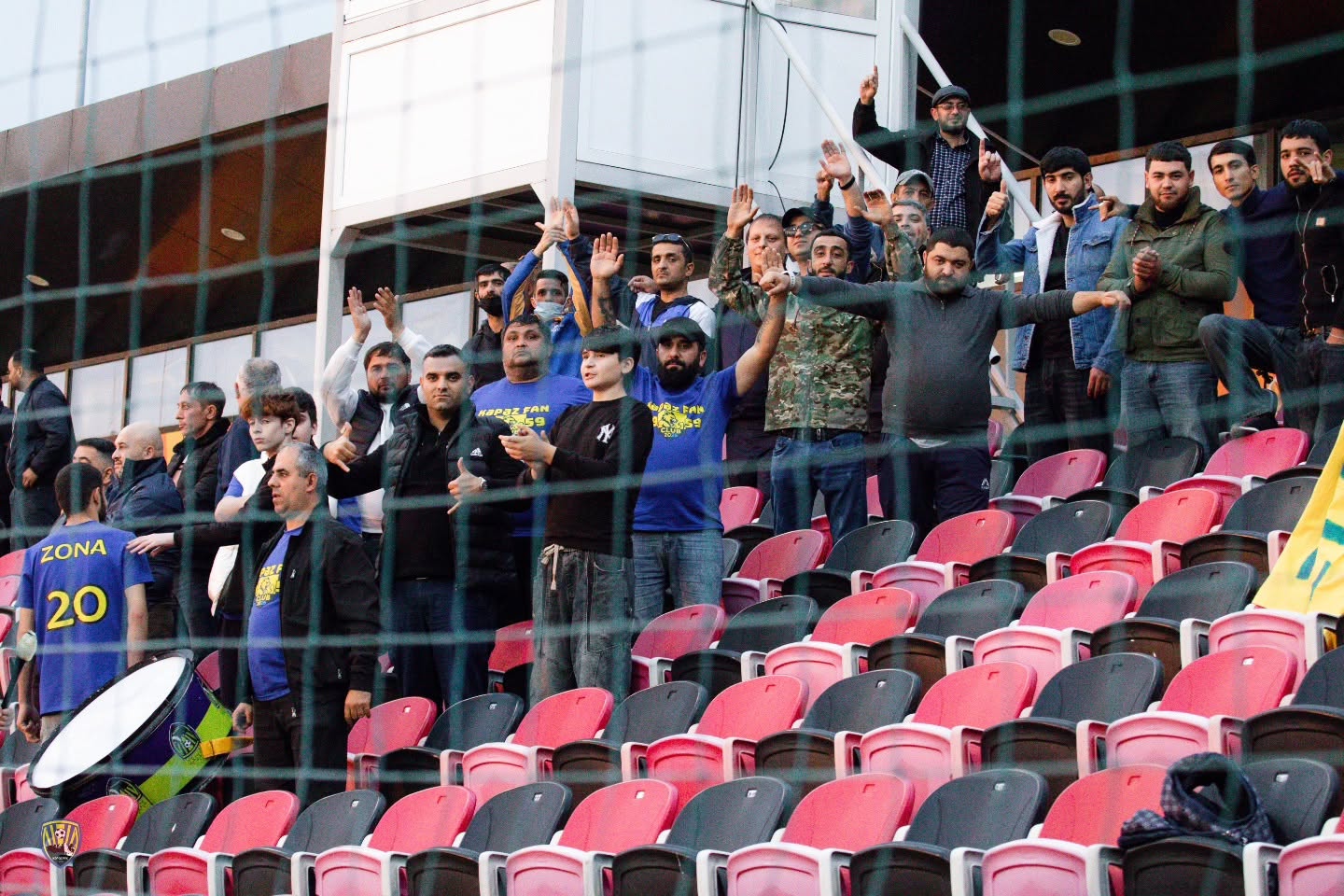 Üzünüzü bu şəxslərə tutub, ürəyinizi boşalda bilərsiz, çəkinməyin!