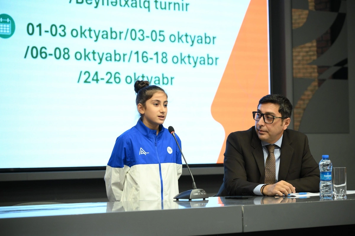 Nazir ötən ay beynəlxalq yarışlarda yüksək nəticələr əldə etmiş idmançılarla görüşdü