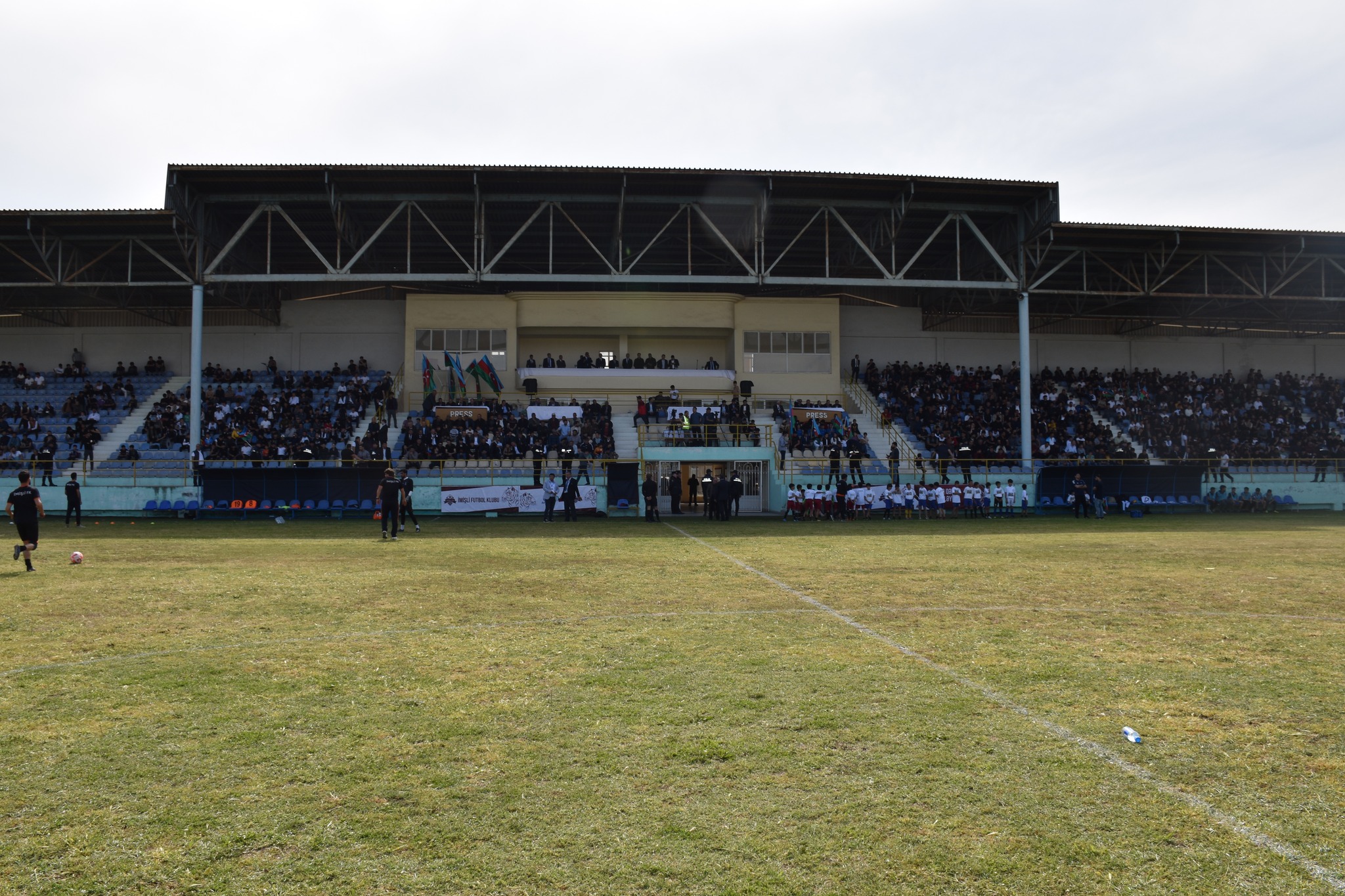 AFFA debütanta çıxış yolu təklif etdi - Biz satın alaq, siz 10 illik icarəyə götürün!