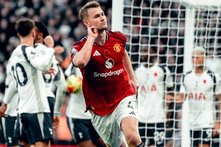 "Mançester Yunayted" son anda məğlubiyyətdən qaçdı - VİDEO