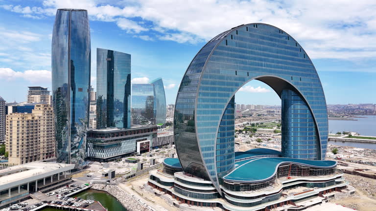 Say məlumdur - 10 jurnalist, 50 azarkeş