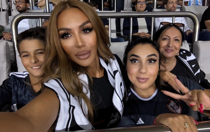 Xanım müğənni “Qarabağ”ı ailəsi ilə belə izlədi - FOTOLAR