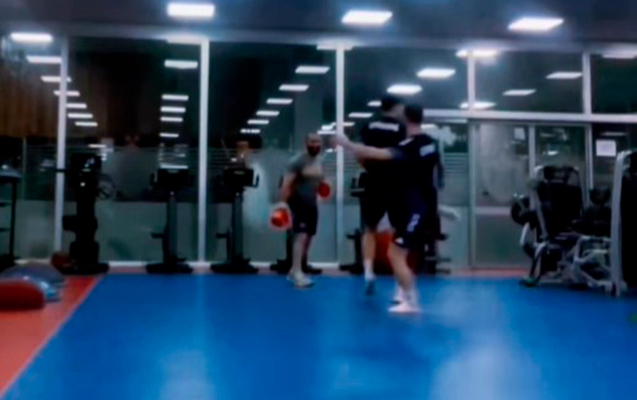 “Qarabağ”ın futbolçuları bir-birlərini “yumruqladı” - Həmin VİDEOnu burada izləyin!