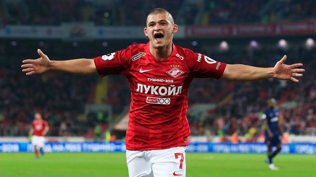 Azərbaycan pasportu alan azərbaycanlı “Neftçi”nin maraq dairəsində