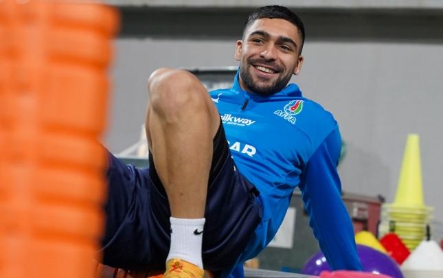 İslandiya ilə oyuna hazırlaşan millinin düşərgəsindən FOTOLAR