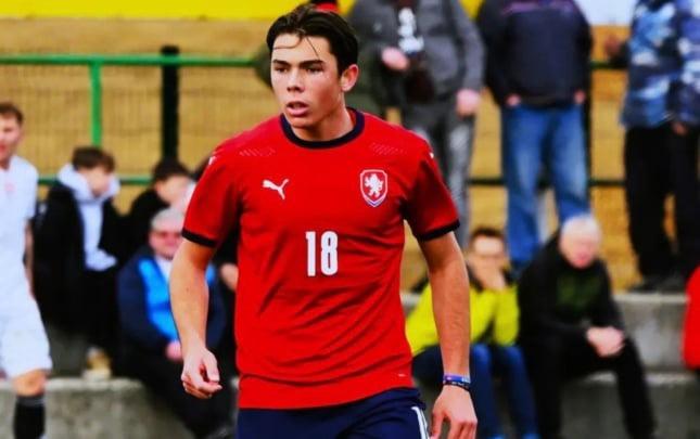 Azərbaycan millisinə 3 qol vuran məşhur qapıçının oğlu imiş...