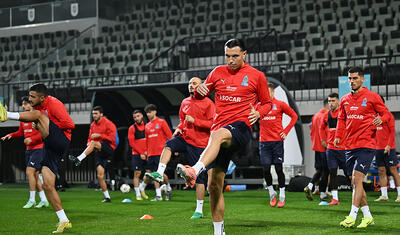 AFFA-nın baş katibi millinin futbolçularını tək buraxmadı -