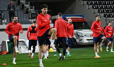 AFFA-nın baş katibi millinin futbolçularını tək buraxmadı -