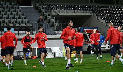 AFFA-nın baş katibi millinin futbolçularını tək buraxmadı -