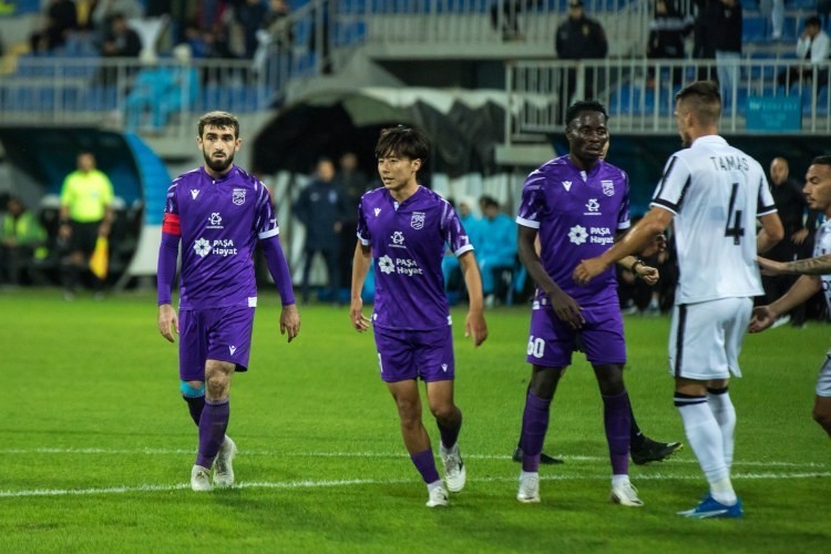 O. yayda xidmətindən imtina etdiyi əcnəbi yarımmüdafiəçini komandaya qaytardı