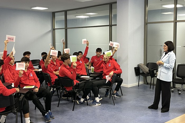 Millimizin futbolçuları üçün seminar keçirildi - “Futbolda Uşaq Hüquqlarının Qorunması”