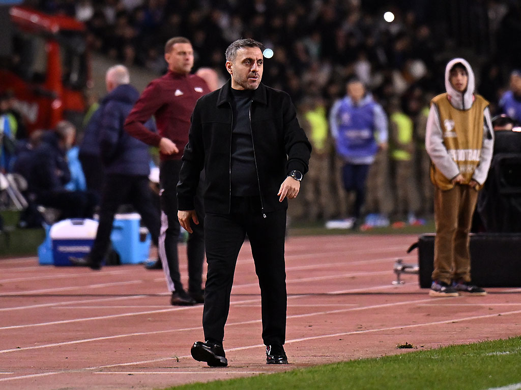 Millinin baş məşqçisi istirahətə yollanmadı, özünə əziyyət verdi və...