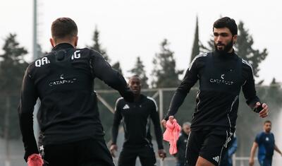 "Qarabağ" iki nəfərin xidmətindən istifadə edə bilməyəcək -