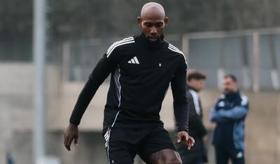 "Qarabağ" iki nəfərin xidmətindən istifadə edə bilməyəcək -