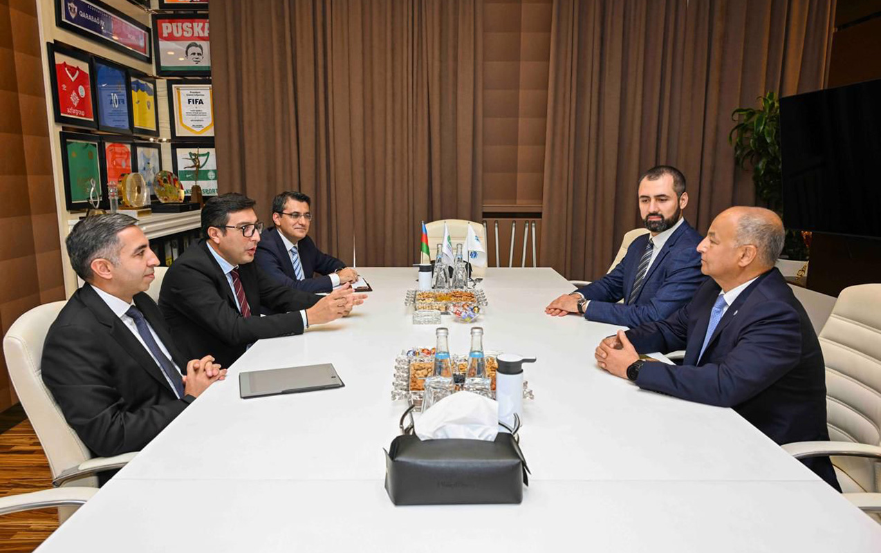 Gənclər və idman naziri beynəlxalq federasiyanın prezidentini qəbul etdi