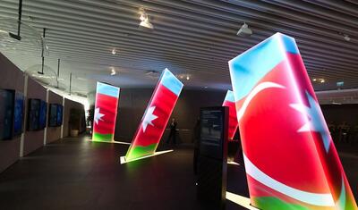 Millimizin qızları Zəfər Muzeyini ziyarət etdi -