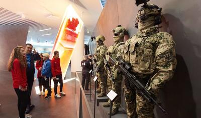 Millimizin qızları Zəfər Muzeyini ziyarət etdi -