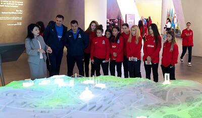 Millimizin qızları Zəfər Muzeyini ziyarət etdi -