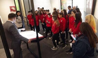 Millimizin qızları Zəfər Muzeyini ziyarət etdi -