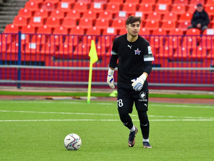 Rusiya klubunun qapıçısı Premyer Liqamızda çıxış etməyə RAZILAŞDI