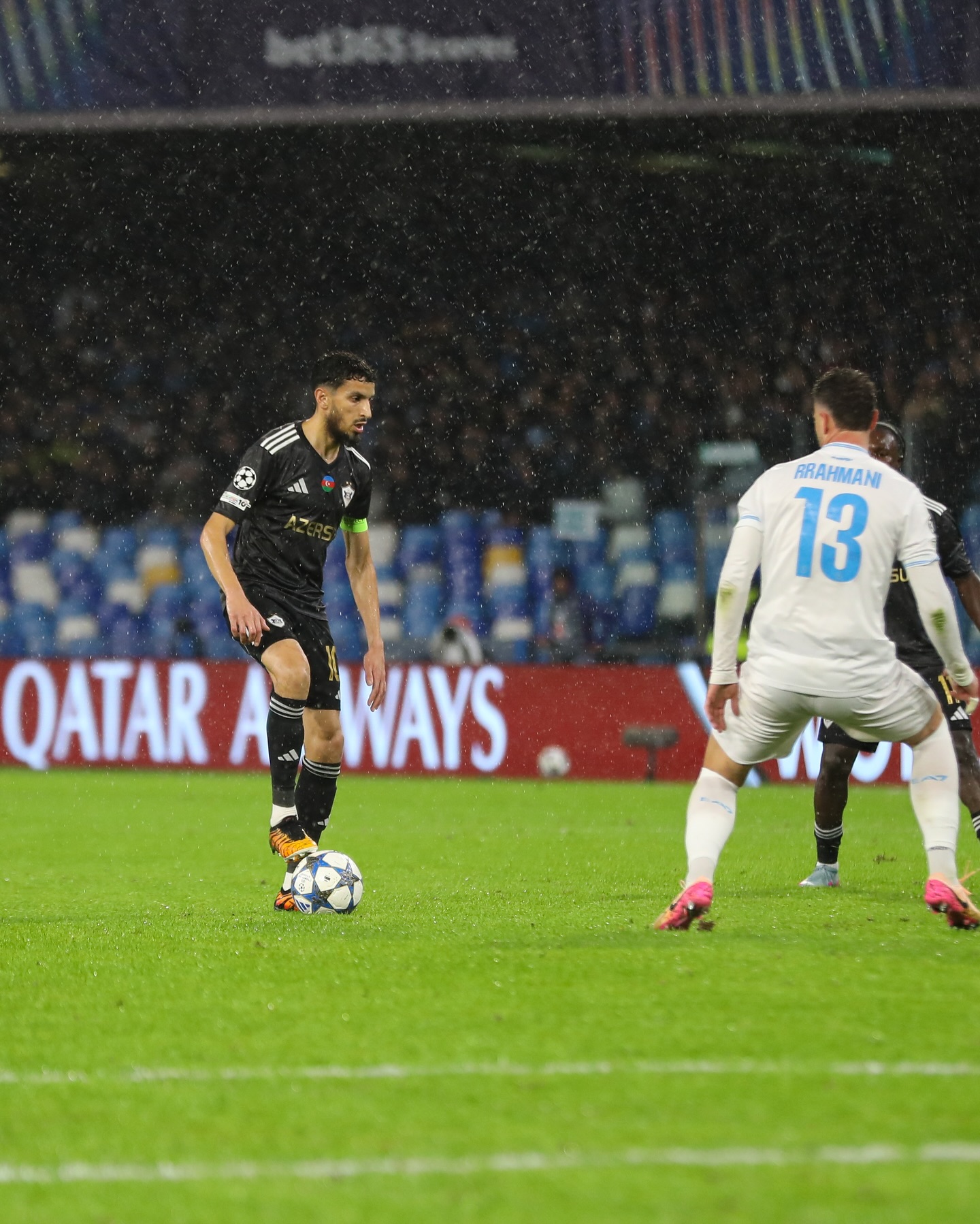 “Qarabağ”da o, bir yana, hamı bir yana!