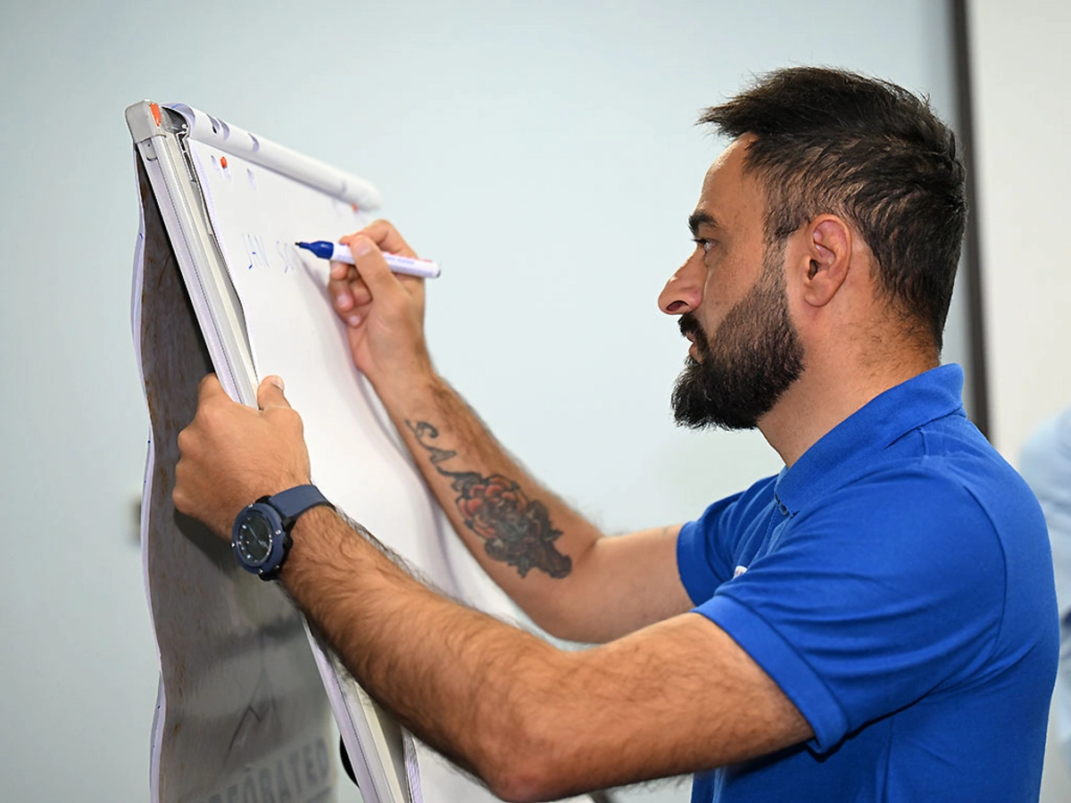 UEFA-nın A kateqoriyalı məşqçi kursunun III mərhələsi keçirilir - Bakıda 