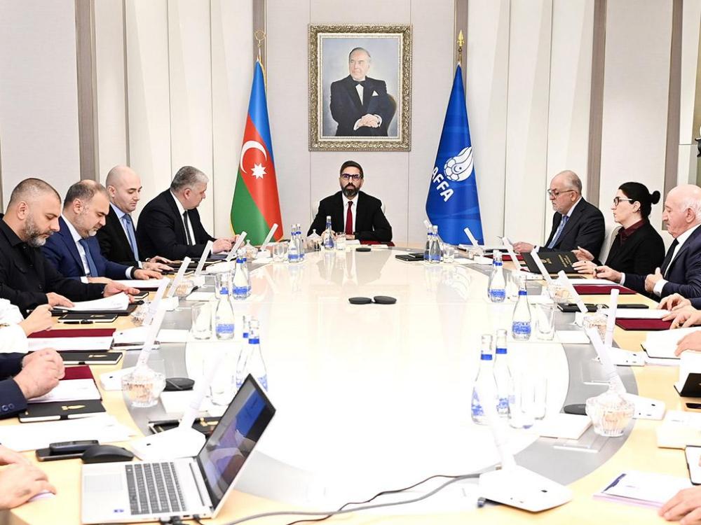 Klublar şikayət etdi, məsləhəti qulaqardına vurdu, postunu itirdi - FOTO