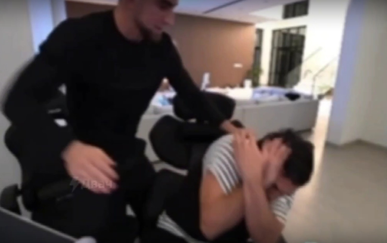 İdmançı azərbaycanlı bloqeri canlı yayımda döydü