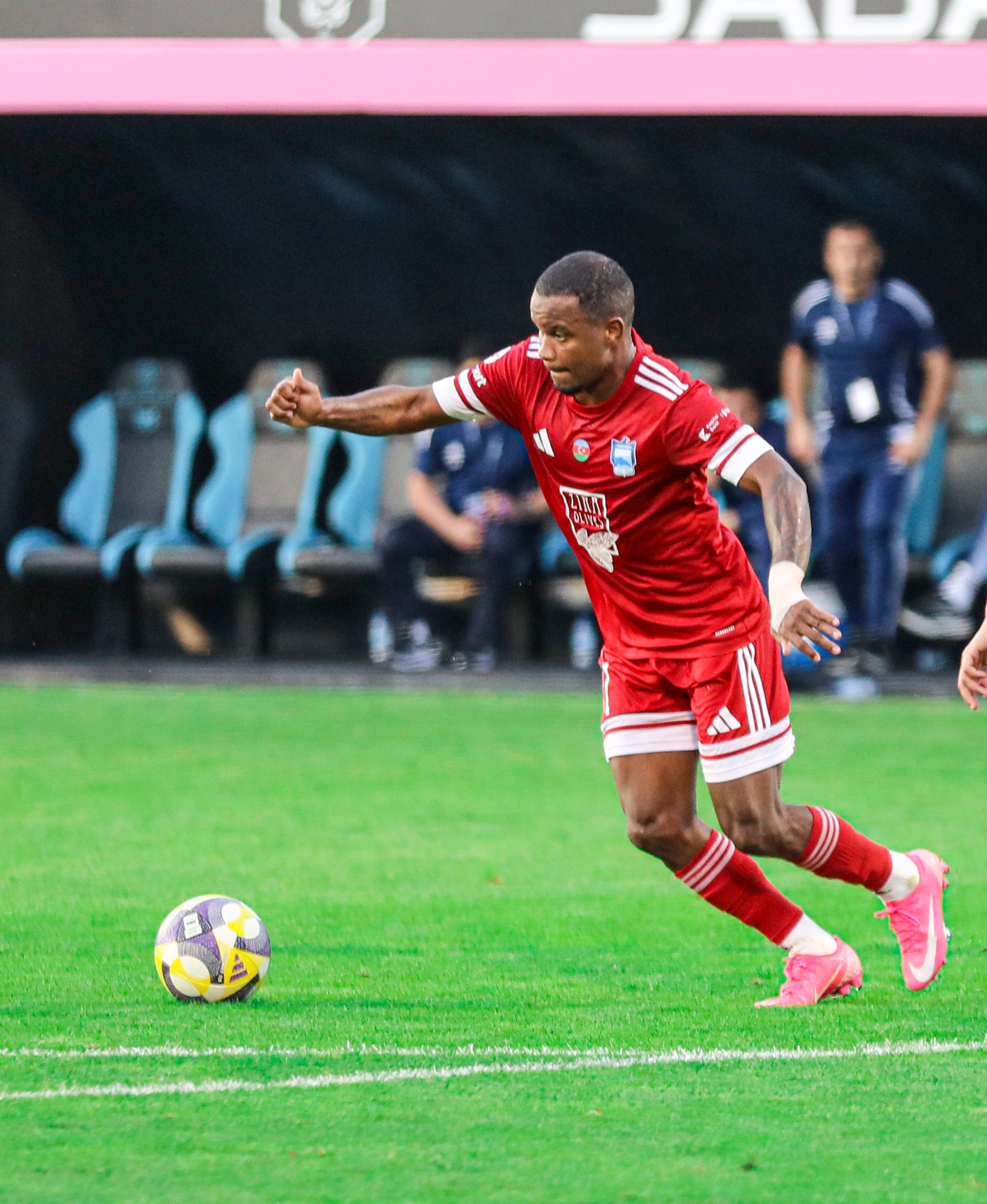 “Neftçi”yə qol vurdu, acıq verdi, ara qarışdı: “Mən bu cür halları sevirəm”