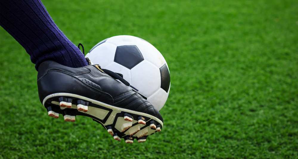 Azərbaycanda futbolçu hakimə təpik vurdu, 14 oyunluq cəza aldı