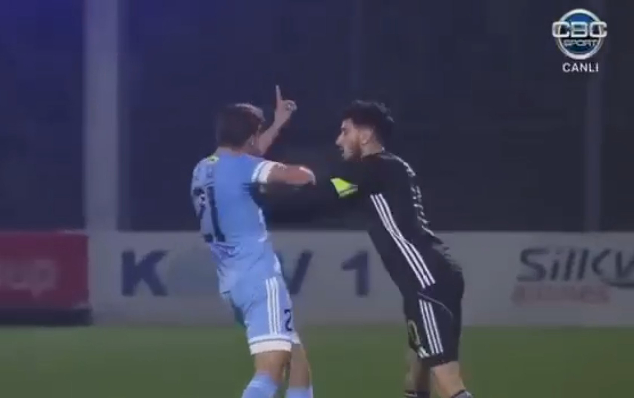 Zubir Hacıağanı itələdi, Rəşad Sadıqov “qırmızı” istədi - VİDEO