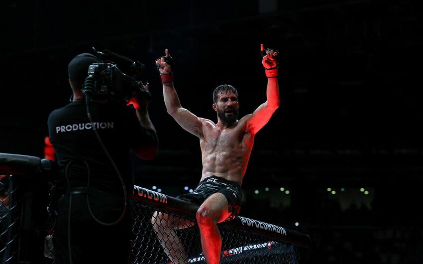 Uduzdu, təşəkkür etdi: "Komandama və mənim üçün dua edən..." - VİDEO