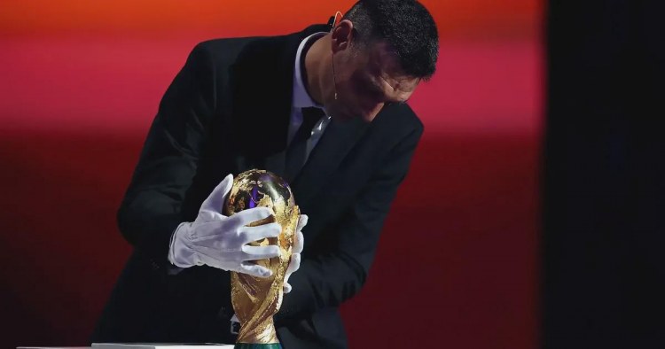 Prezident yığmanın baş məşqçisindən üzr istədi: 