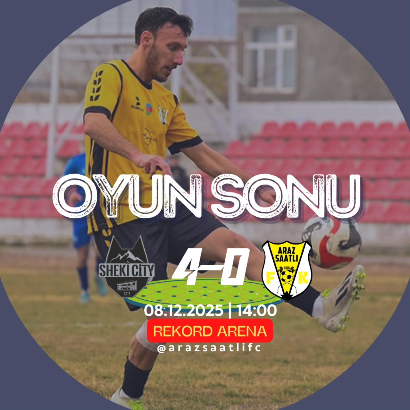 Azərbaycanda oyunçu topu qapı xəttinin üzərindən göyə vurdu - VİDEO