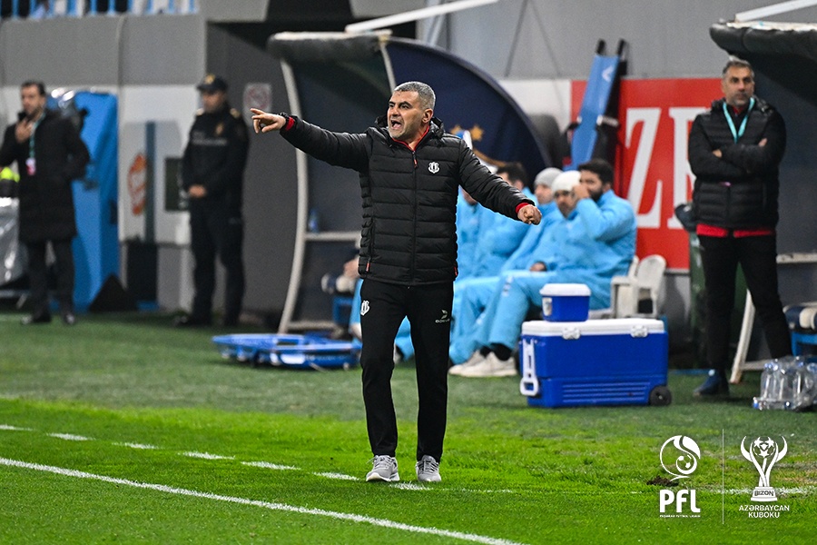 Premyer Liqada işləmək üçün hər yola əl atan adam