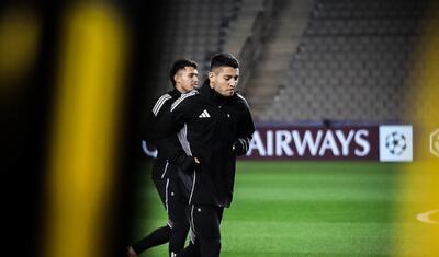 "Qarabağ"ın oyunçuları "Ayaks"ı gözləyərkən…