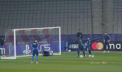 "Qarabağ"ın oyunçuları "Ayaks"ı gözləyərkən…