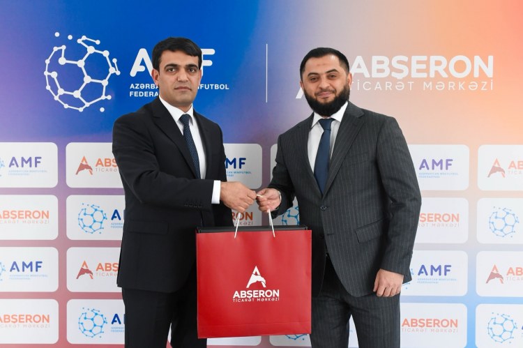 Onlar arasında yeni sponsorluq müqaviləsi imzalandı - F OTOLAR