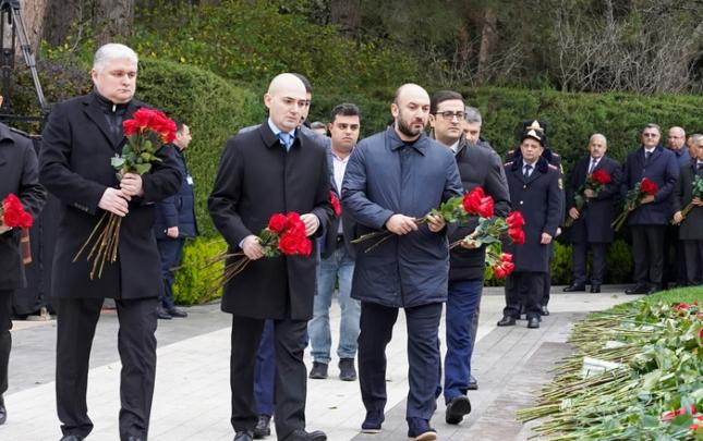 AFFA rəhbərliyi Ulu Öndərin xatirəsinə ehtiramla yanaşdı - FOTOLAR