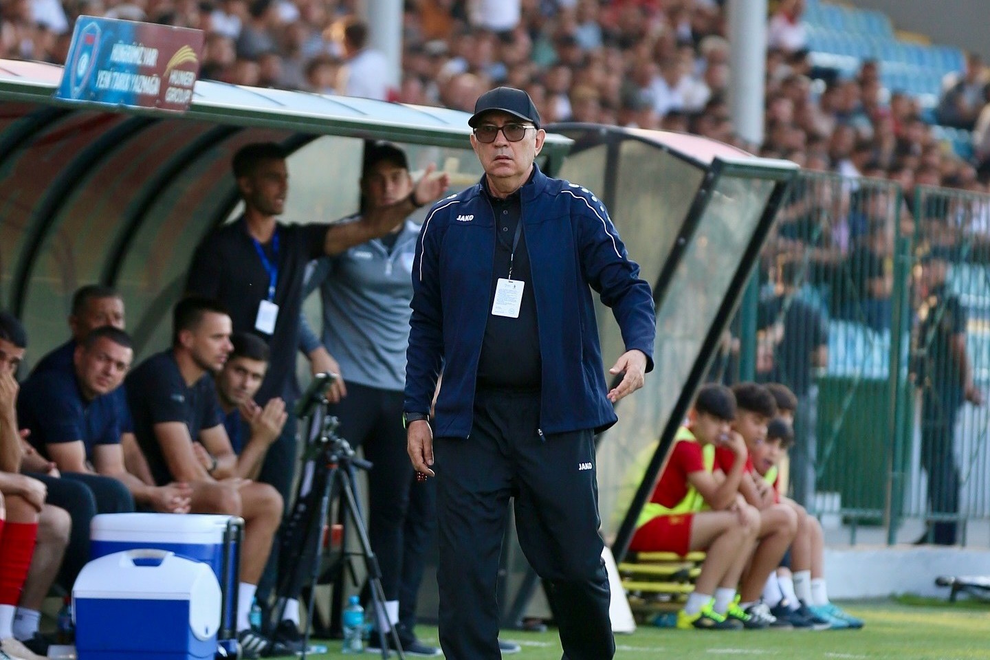 “Özzümüzü yaxşı hiss etmirik, bu, utancvericidir”