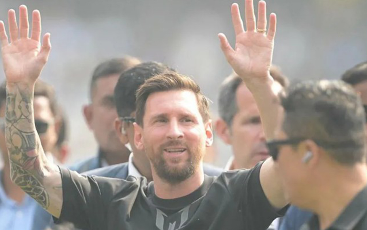 Polis Messinin səfərini təşkil edən şəxsi saxladı - Ödənişlər qaytarılacaq