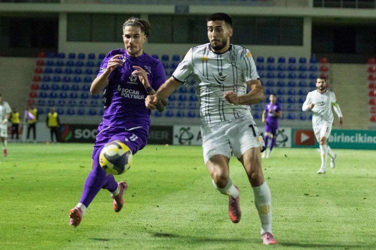 "Neftçi"nin "Sumqayıt", "Qarabağ"ın "Araz-Naxçıvan" qarşısında üstünlüyü varmı?