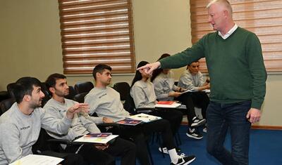 Xarici təlimçi Bakıda hakimlər üçün təlim-tədris proqramı keçir -