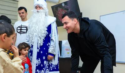 “Sabah”ın oyunçuları uşaq sığınacağına getdi -