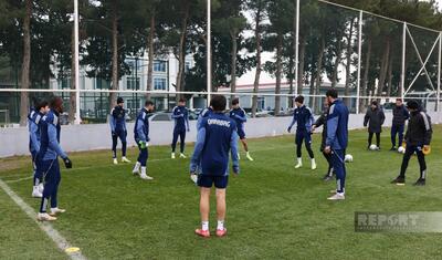 "Qarabağ" qapılarını 15 dəqiqə açıq saxladı -