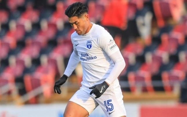 Dünya çempionu Azərbaycanda iki klubun formasını geyinmiş həmyerlisini öz yanına apardı