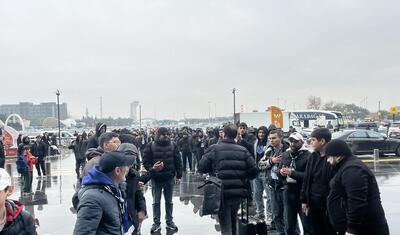 Bakıda qəhrəman kimi qarşılanan məyus “Qarabağ”lılar - Hava Limanından