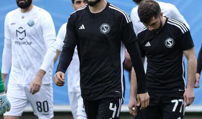 Mərkəzi oyundan geriyə qalanlar - Arada ciddi uçurum var