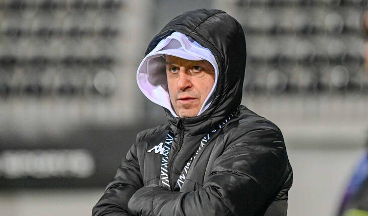 “Neftçi”nin baş məşqçisi kimlərə barmaq silkələdi?